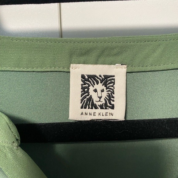 Green Women's Top - Picture 2 of 5